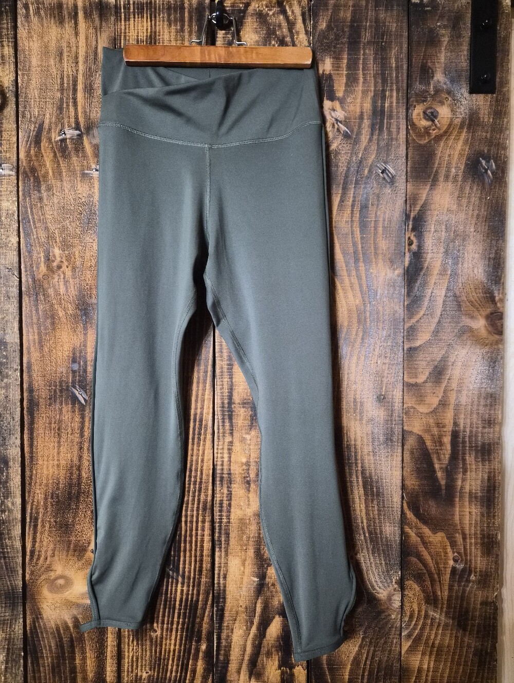 Nike Dri-FIT Women’s M Olive Green High Rise Leggings Recycled Fabric